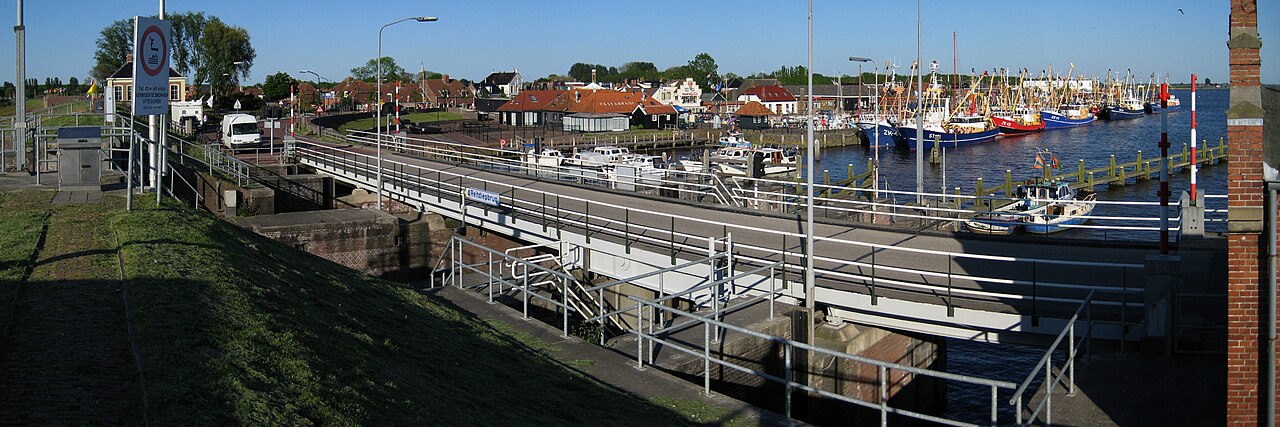 De haven van Zoutkamp in de gemeente Het Hogeland